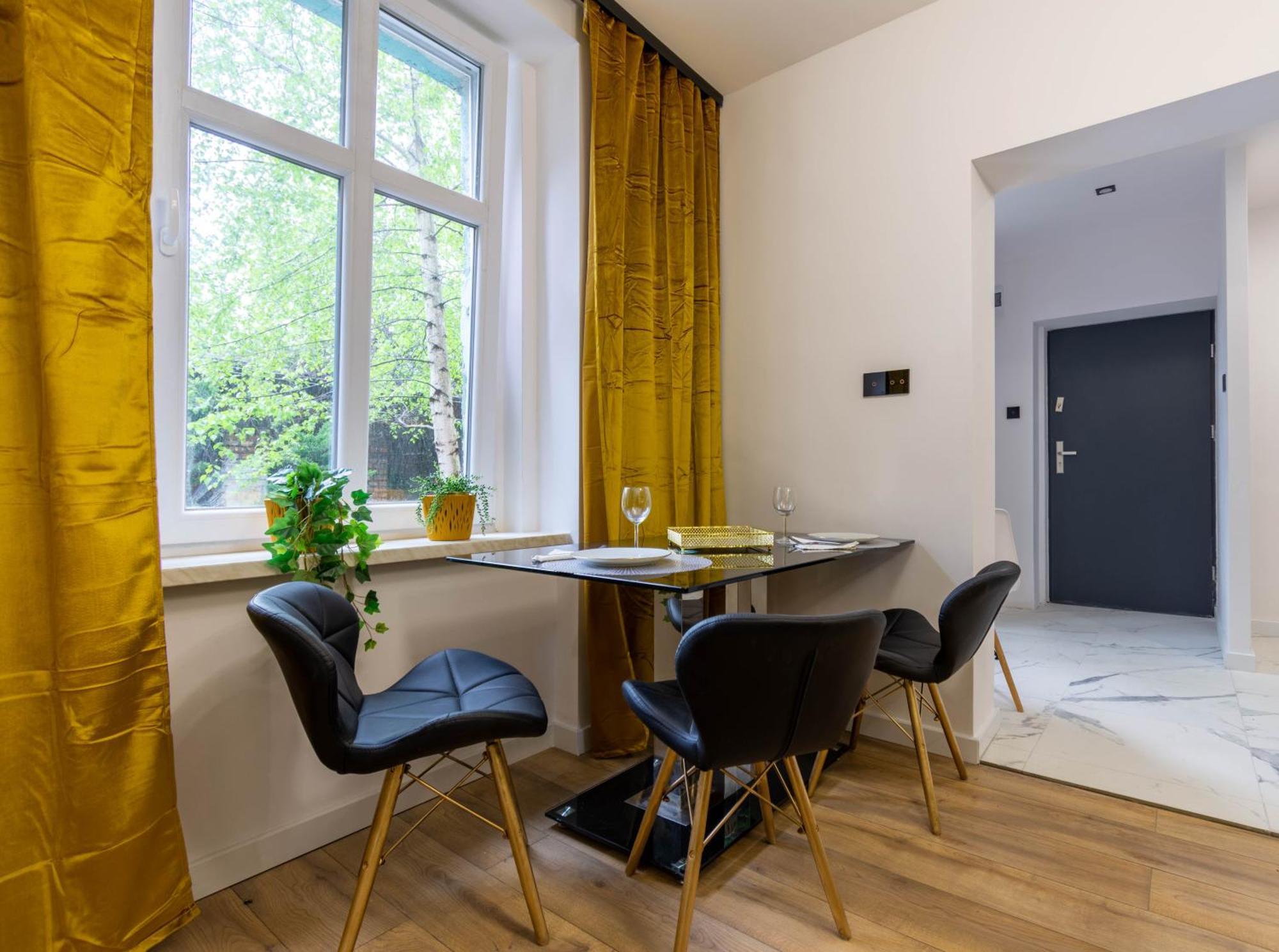 Klimatyczny Apartament Wroclawska Apartment Bytom Bagian luar foto